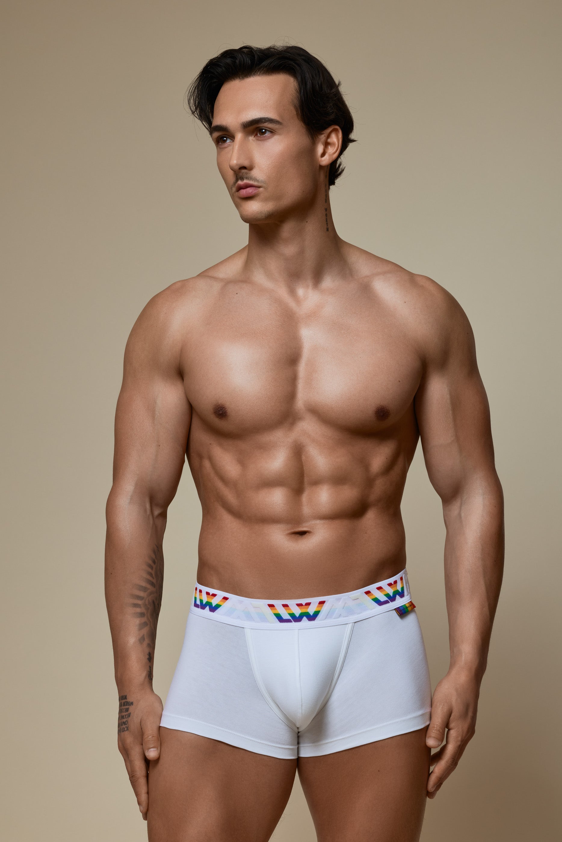VISIBLY TRUNK PRIDE - WHITE