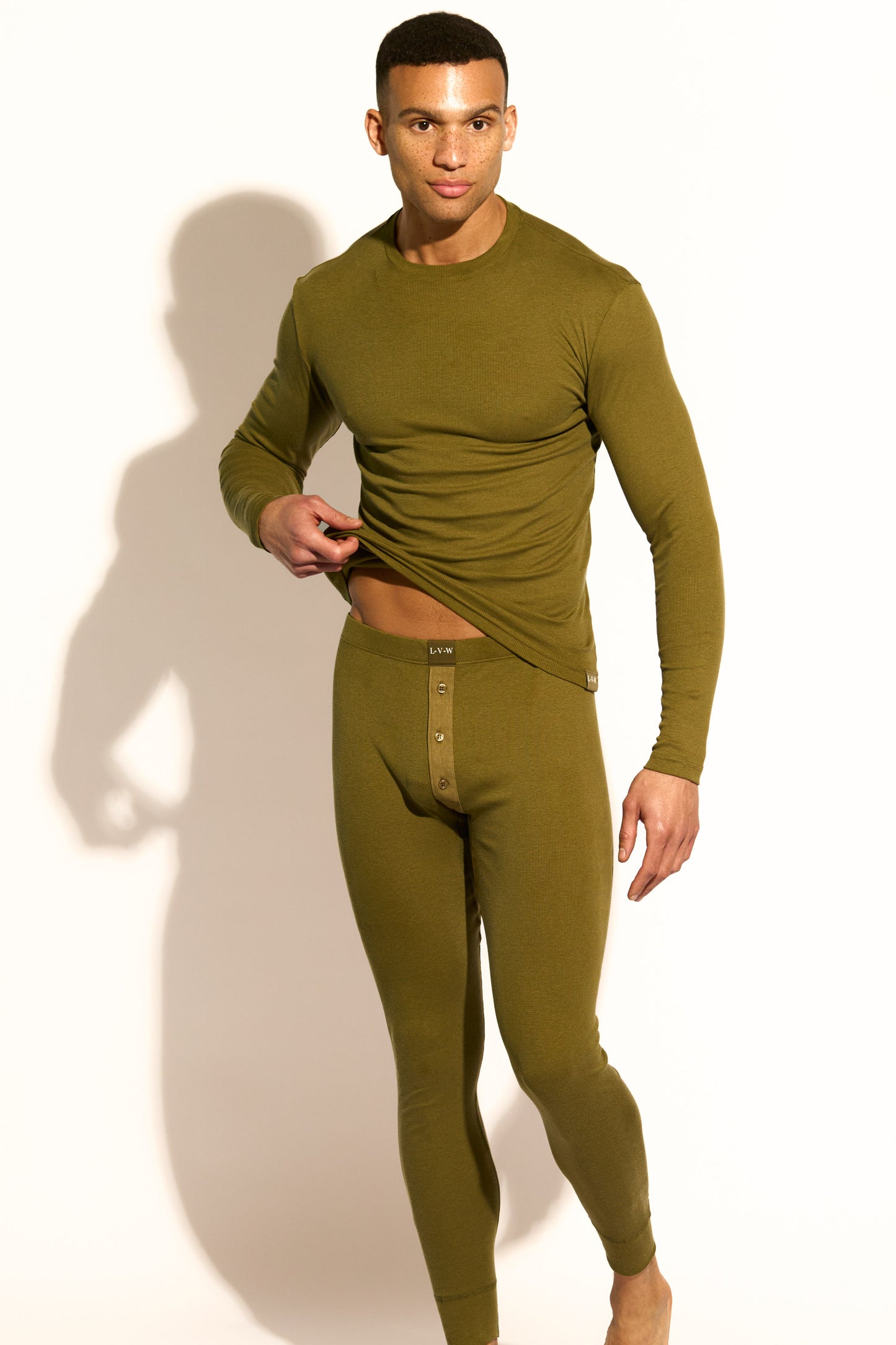 ESSENTIAL LONG SLEEVE TEE - OLIVE