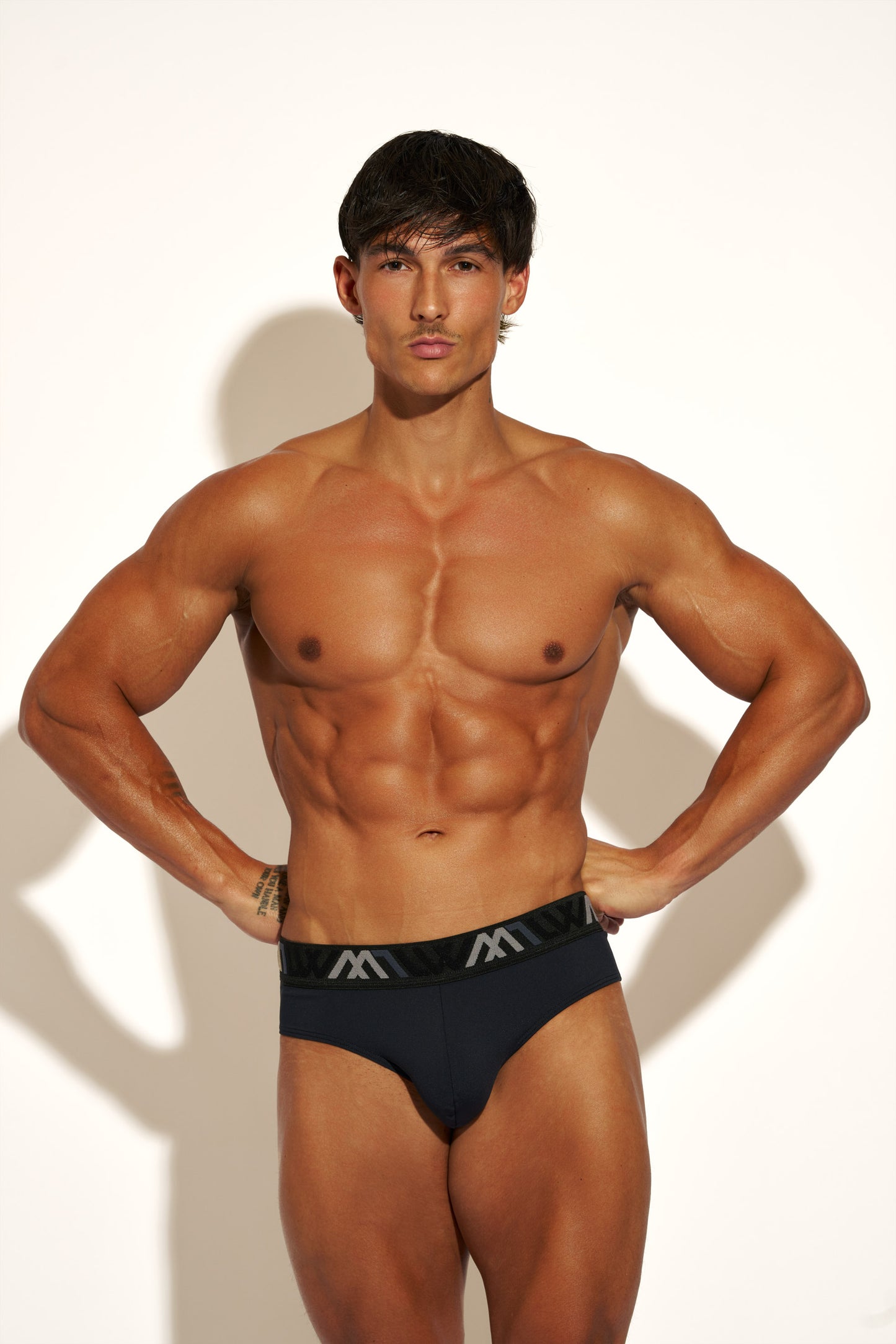 SIGNATURE SWIM BRIEF - BLACK