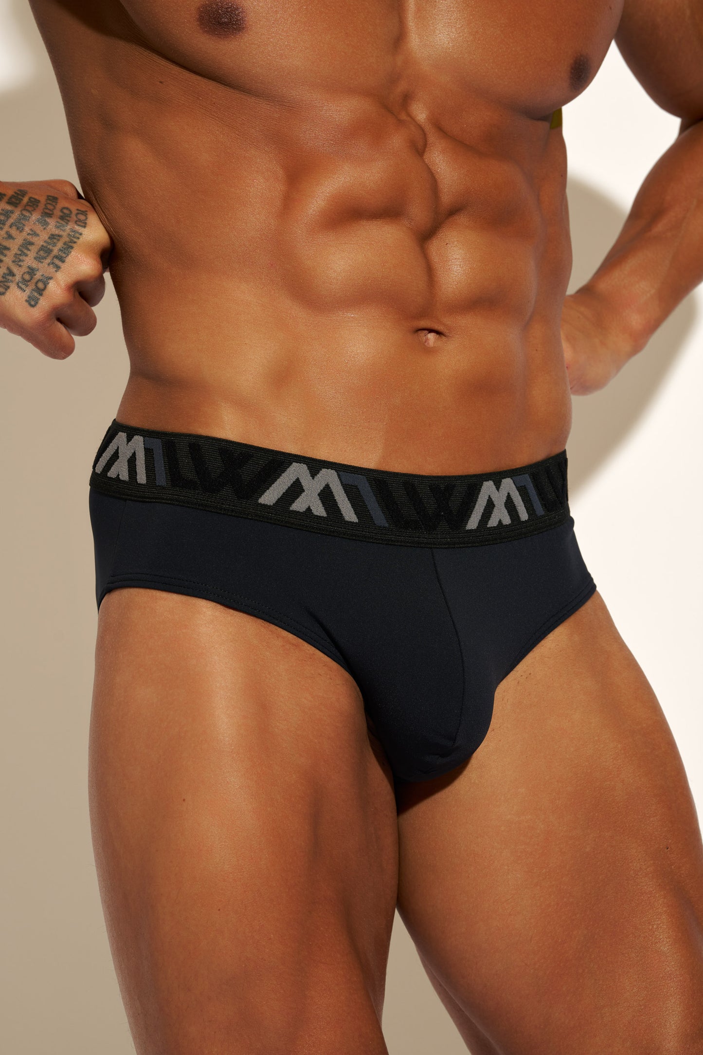 SIGNATURE SWIM BRIEF - BLACK