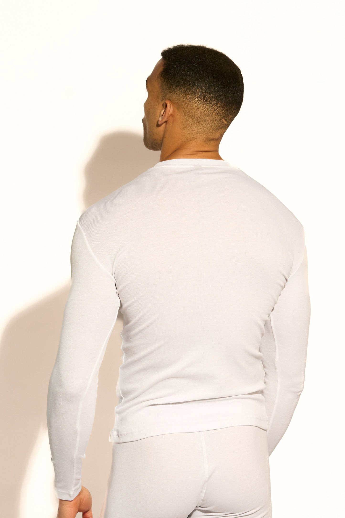 ESSENTIAL LONG SLEEVE TEE - WHITE