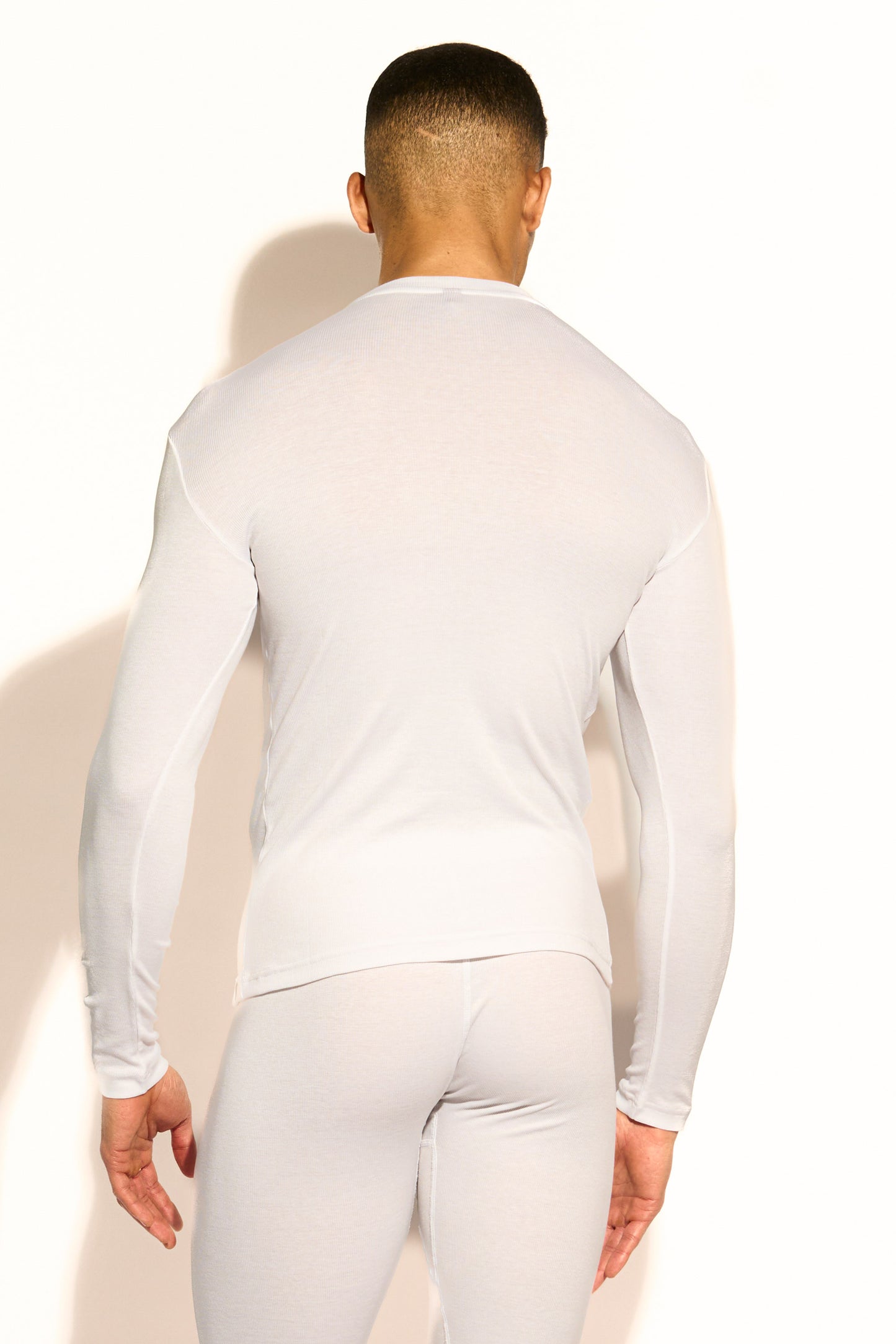 ESSENTIAL LONG SLEEVE TEE - WHITE