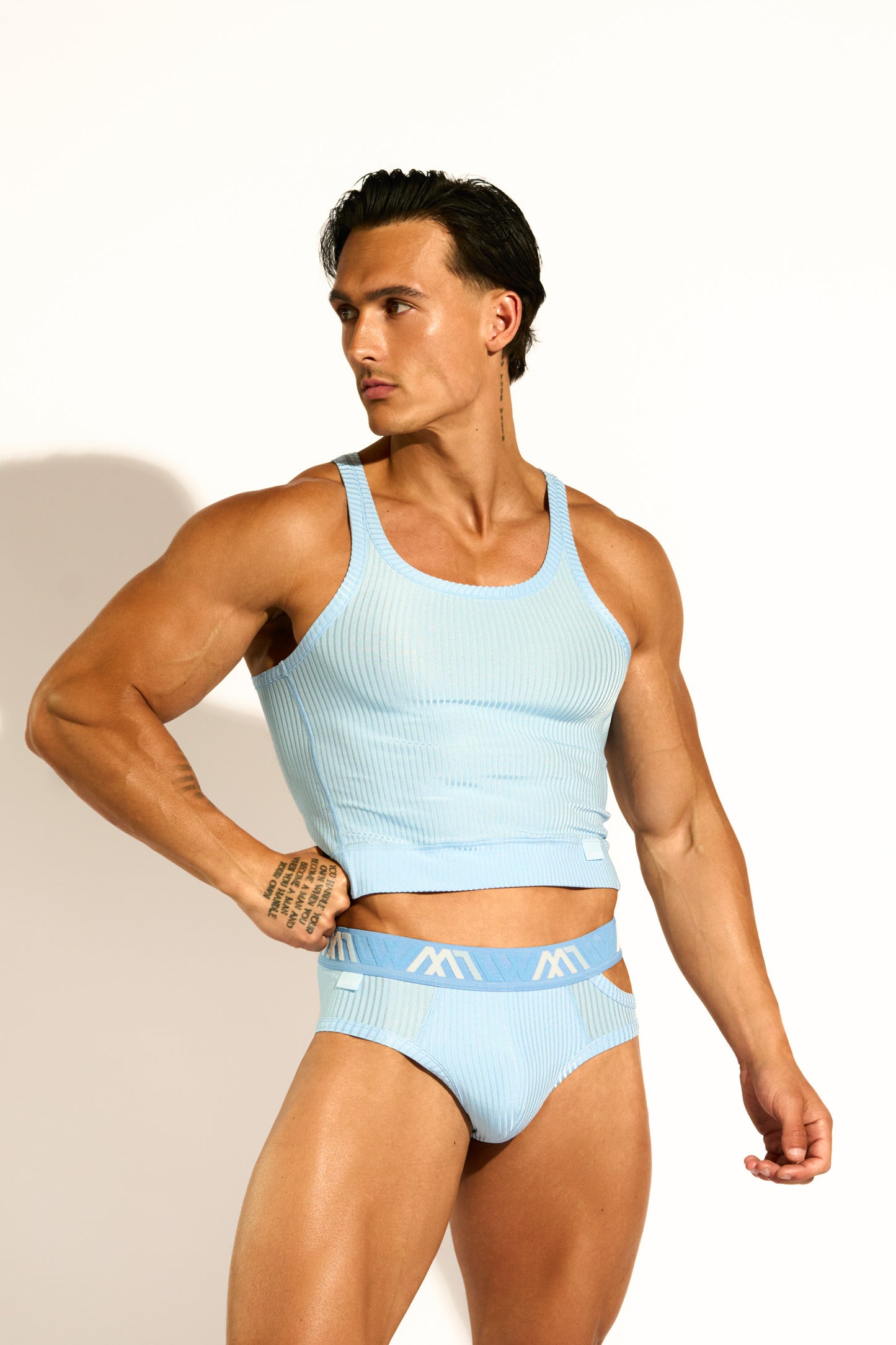 SIGNATURE EXCLUSIVE REVEALING BRIEF - BABY BLUE