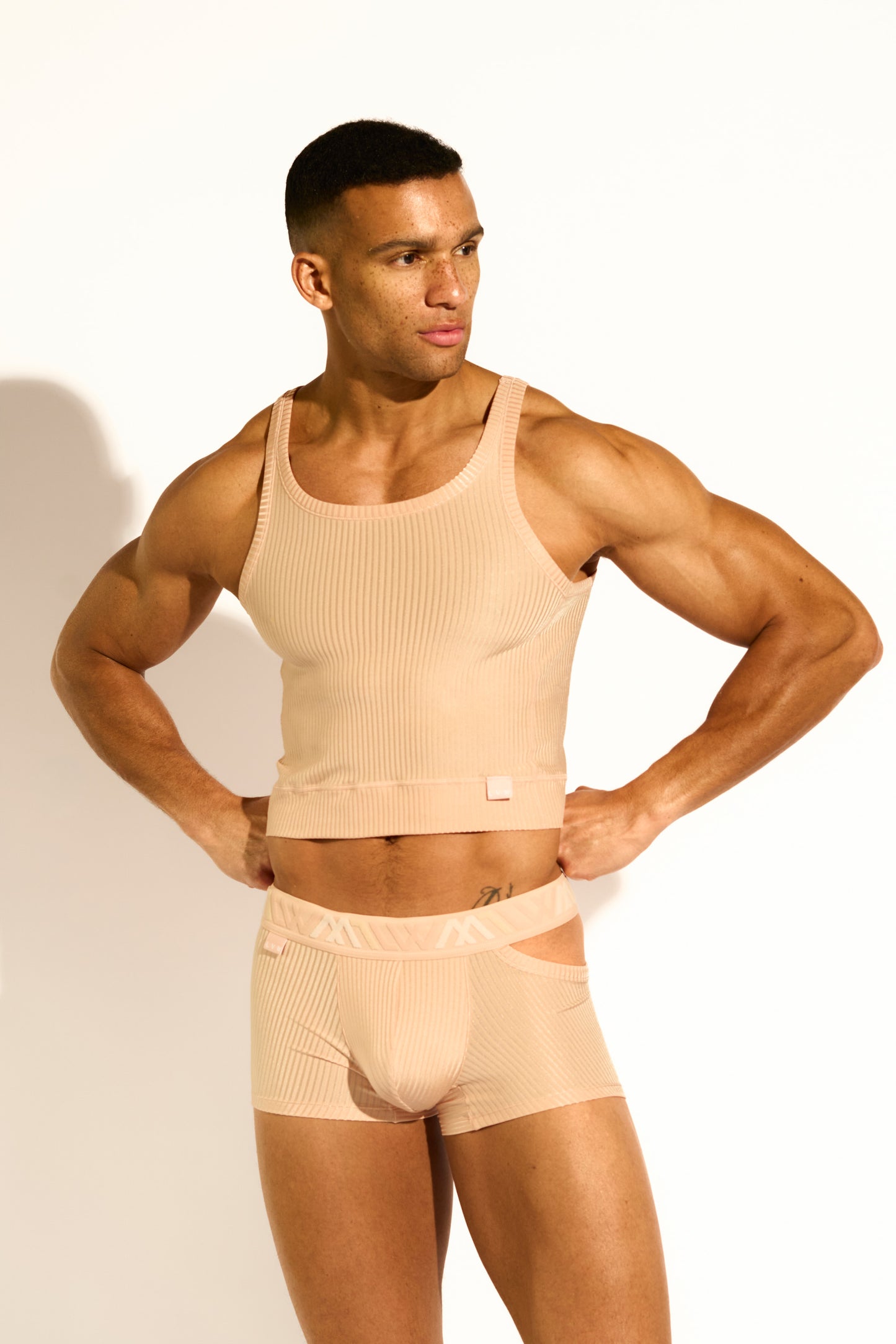 SIGNATURE EXCLUSIVE REVEALING TRUNK - BABY PINK