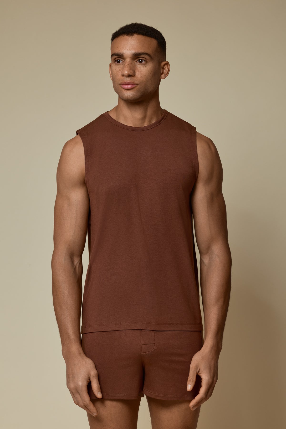 SECOND SKIN NO-SLEEVE SHIRT - CAPPUCCINO