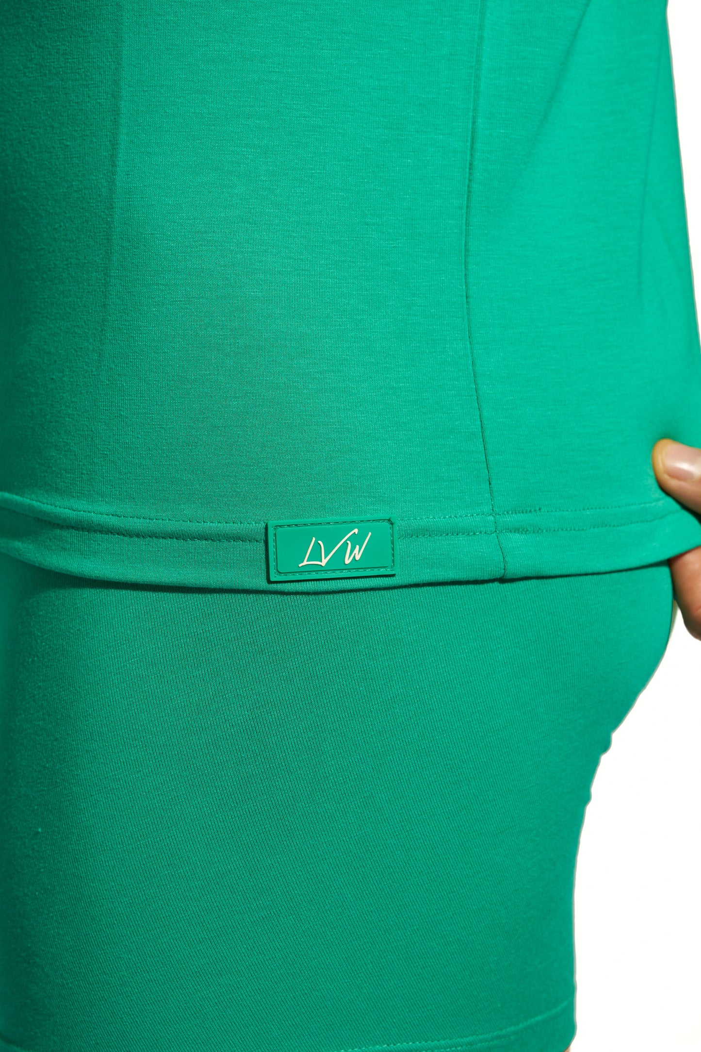MINIMALISTIC SILK T-SHIRT SLIM FIT - EMERALD