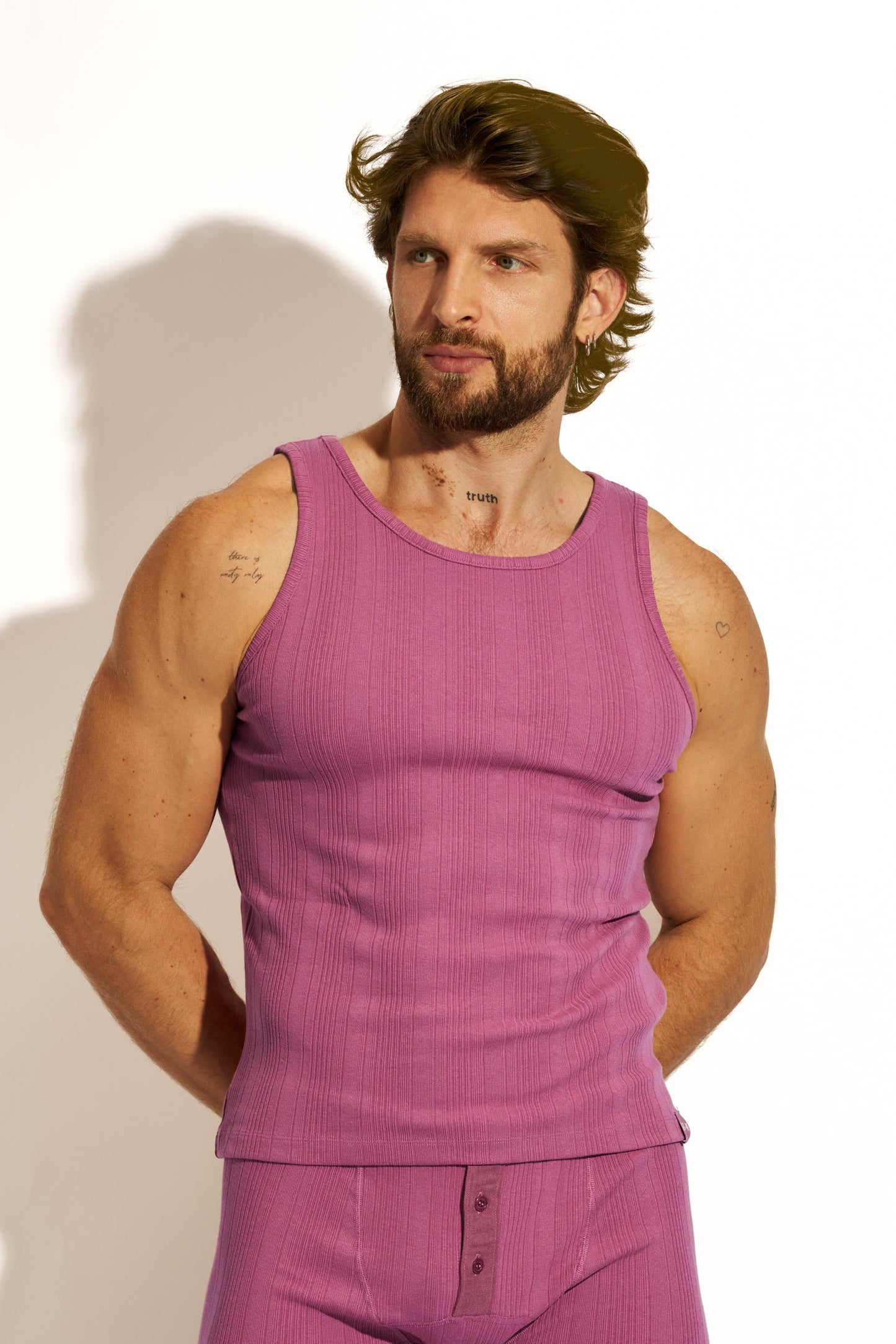 ESSENTIAL EXCLUSIVE TANK TOP REGULAR FIT - WINE