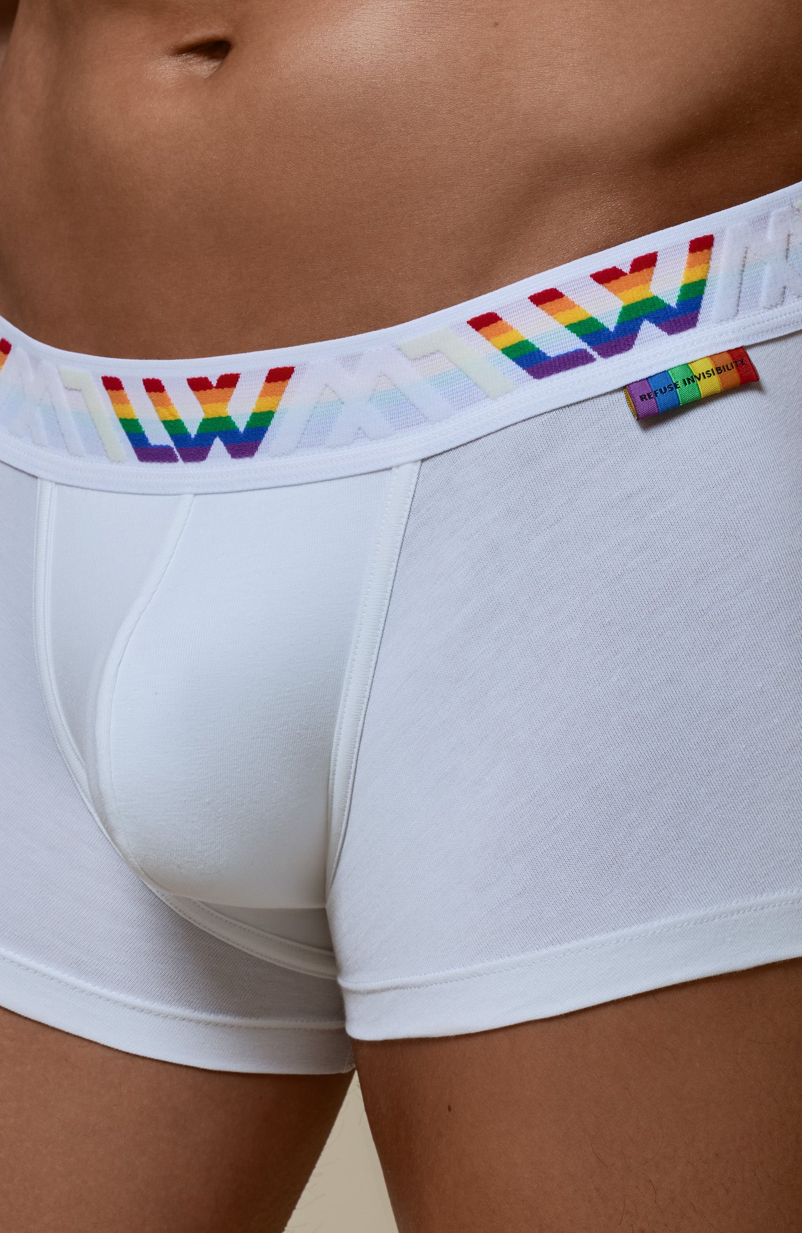 VISIBLY TRUNK PRIDE - WHITE