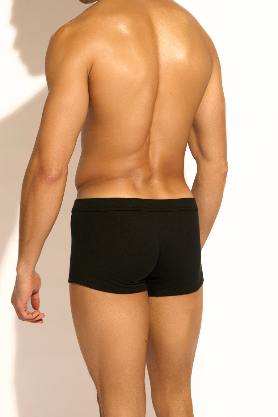 ESSENTIAL CLASSIC TRUNK - BLACK