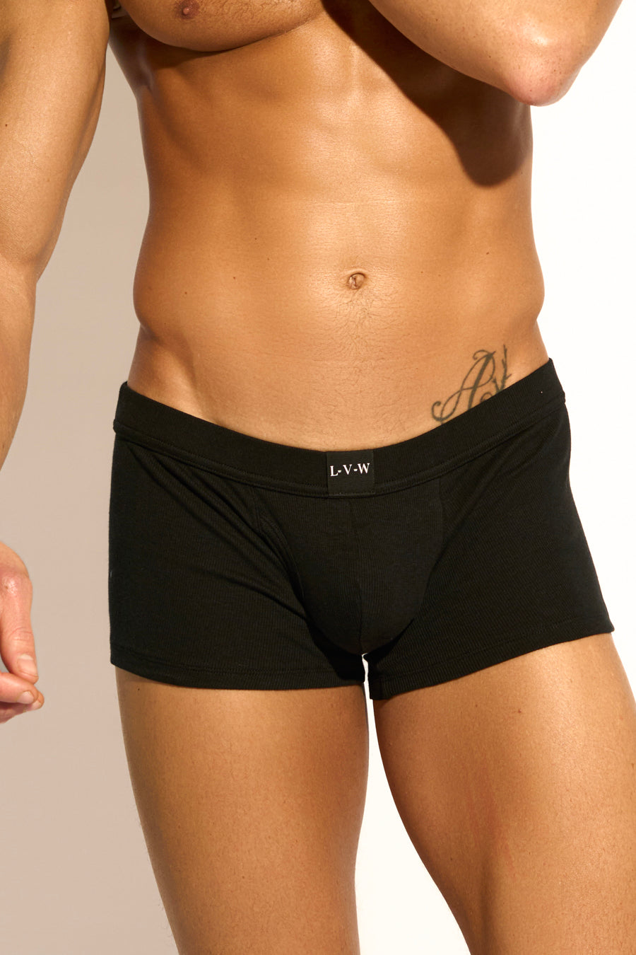 ESSENTIAL CLASSIC TRUNK - BLACK