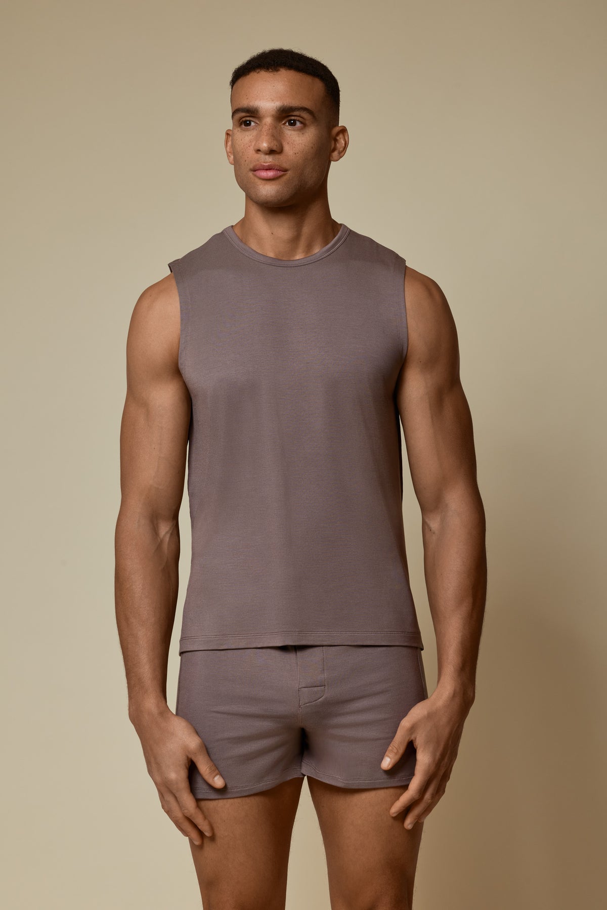SECOND SKIN NO-SLEEVE SHIRT - DEEP TAUPE