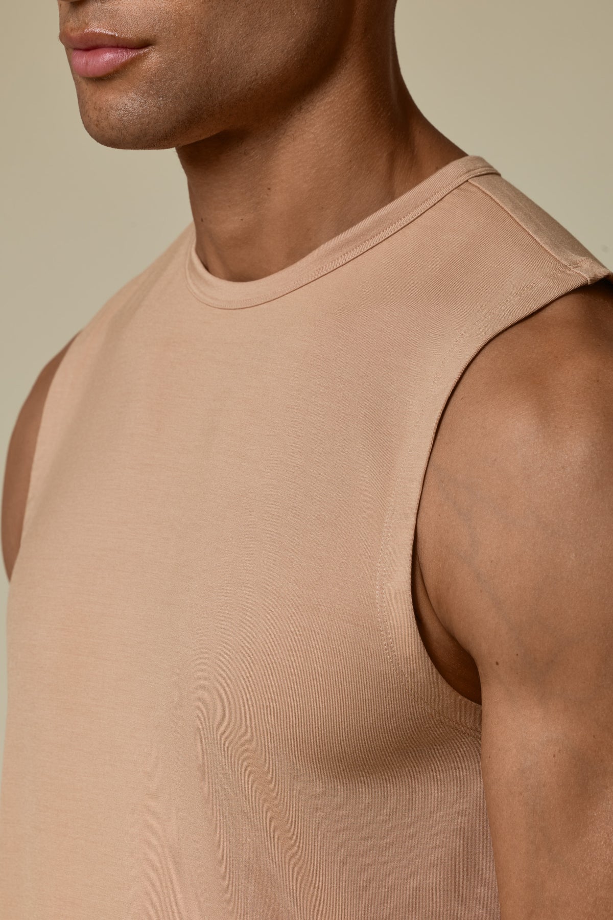 SECOND SKIN NO-SLEEVE SHIRT - BRUSH