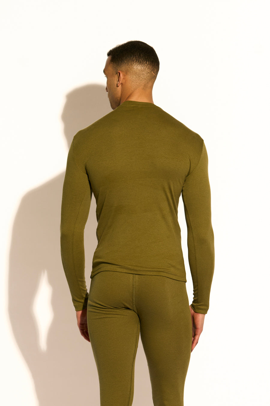 ESSENTIAL LONG SLEEVE TEE - OLIVE