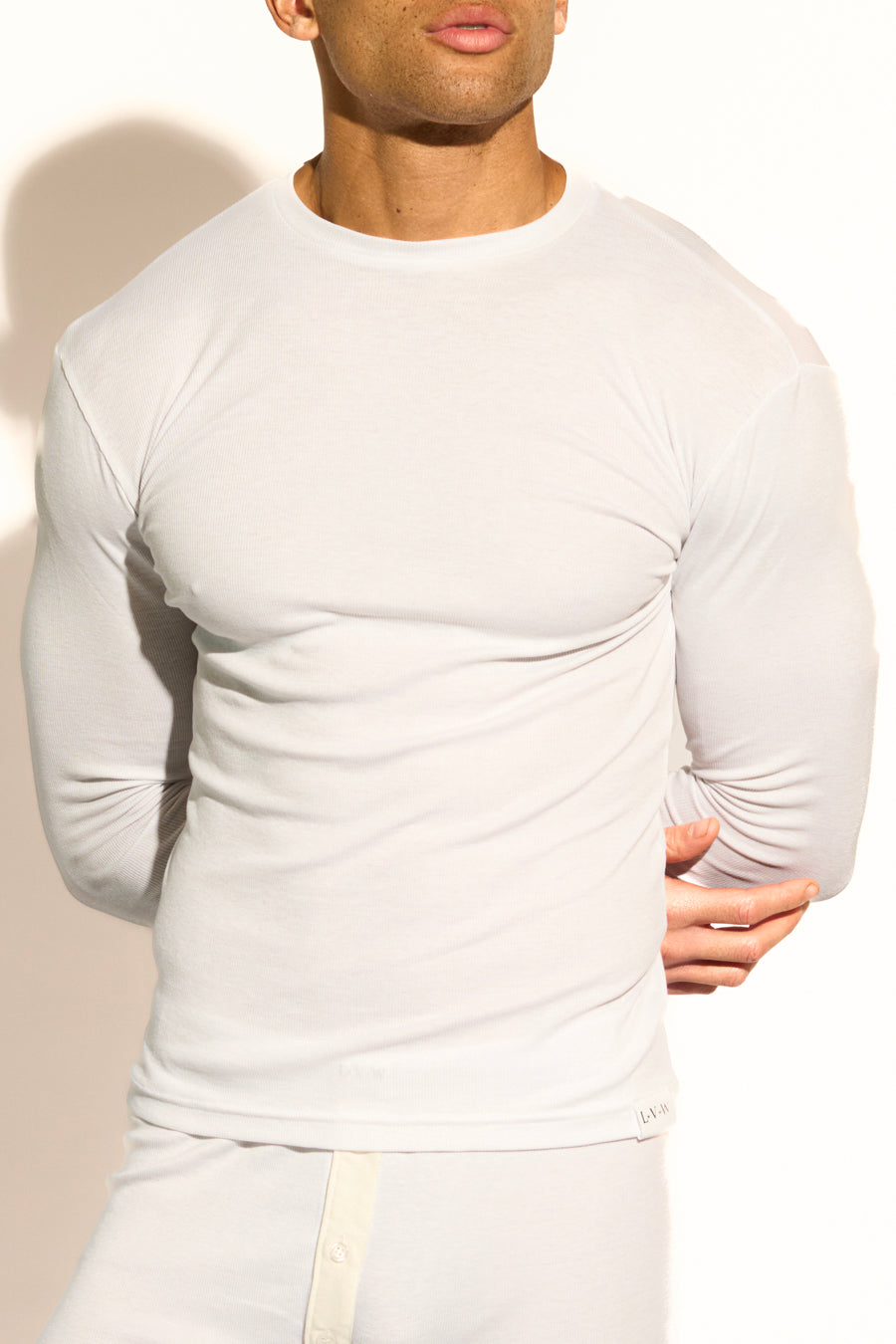 ESSENTIAL LONG SLEEVE TEE - WHITE