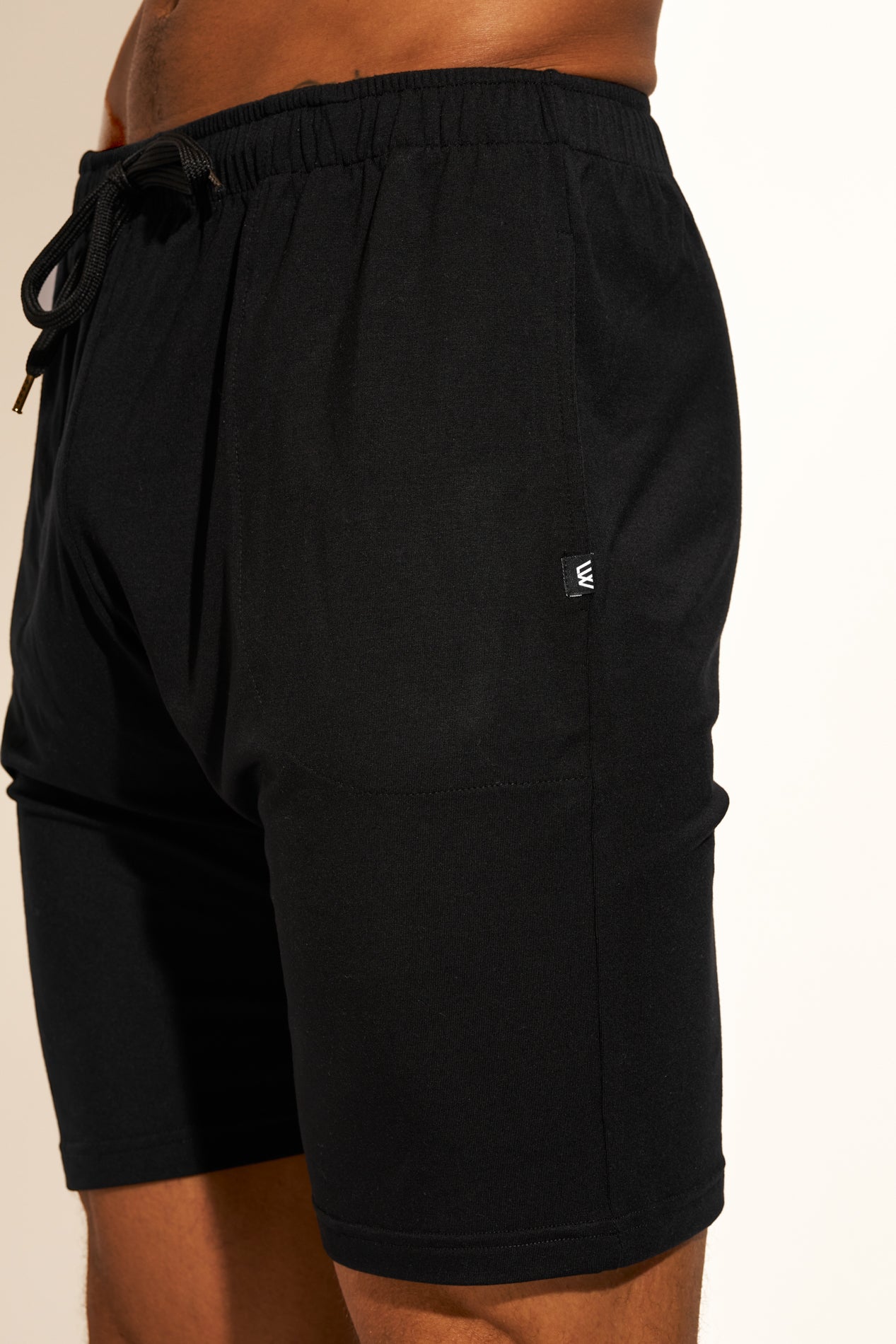 PREMIUM LOUNGEWEAR SHORT RELAXED FIT - BLACK