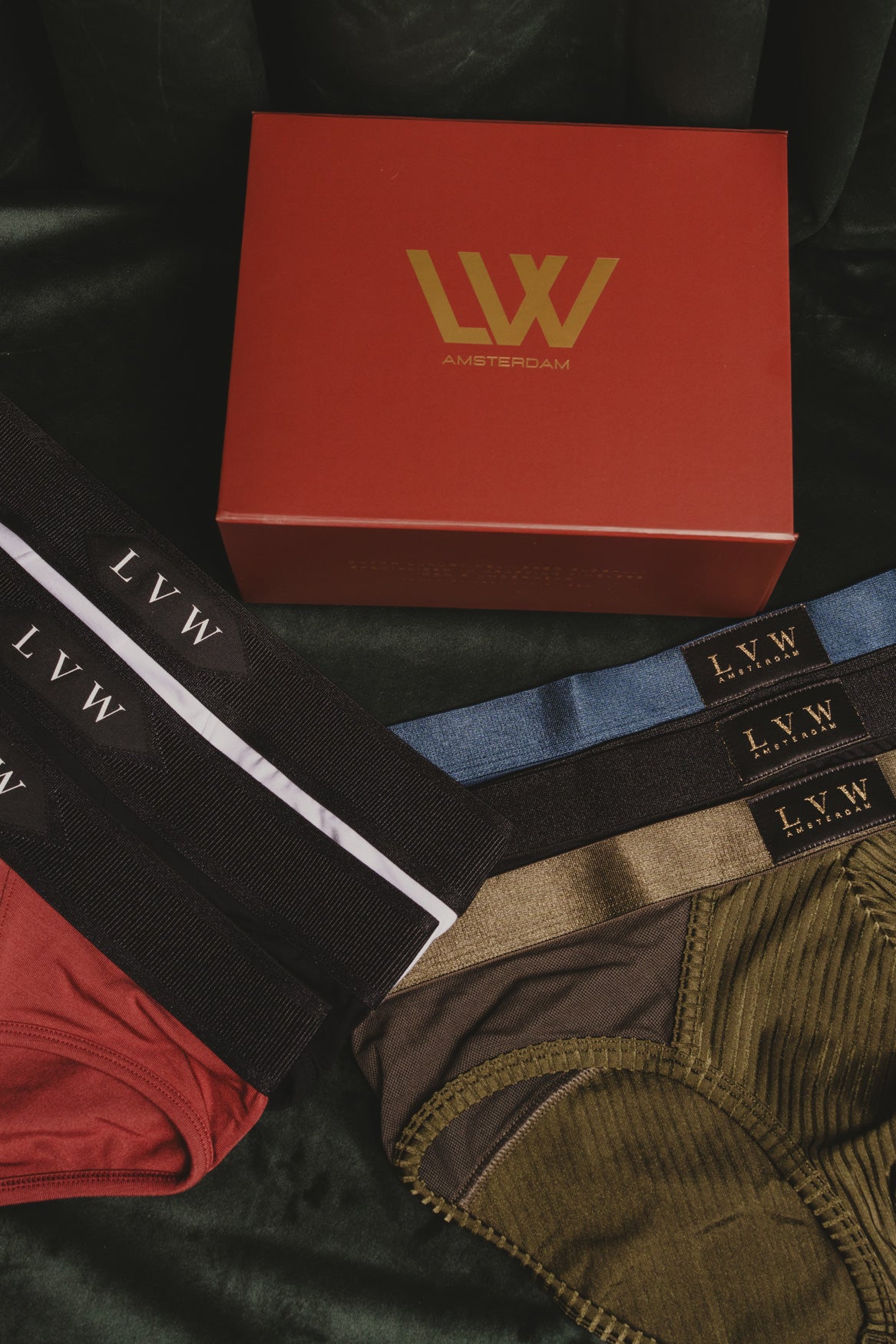 THE HOLIDAY BRIEFS (6-PACK)