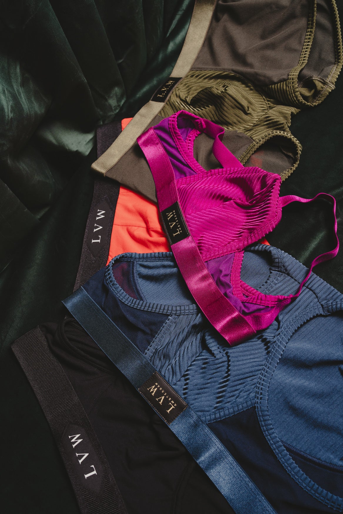 THE HOLIDAY MIX & MATCH SET (5-PACK)