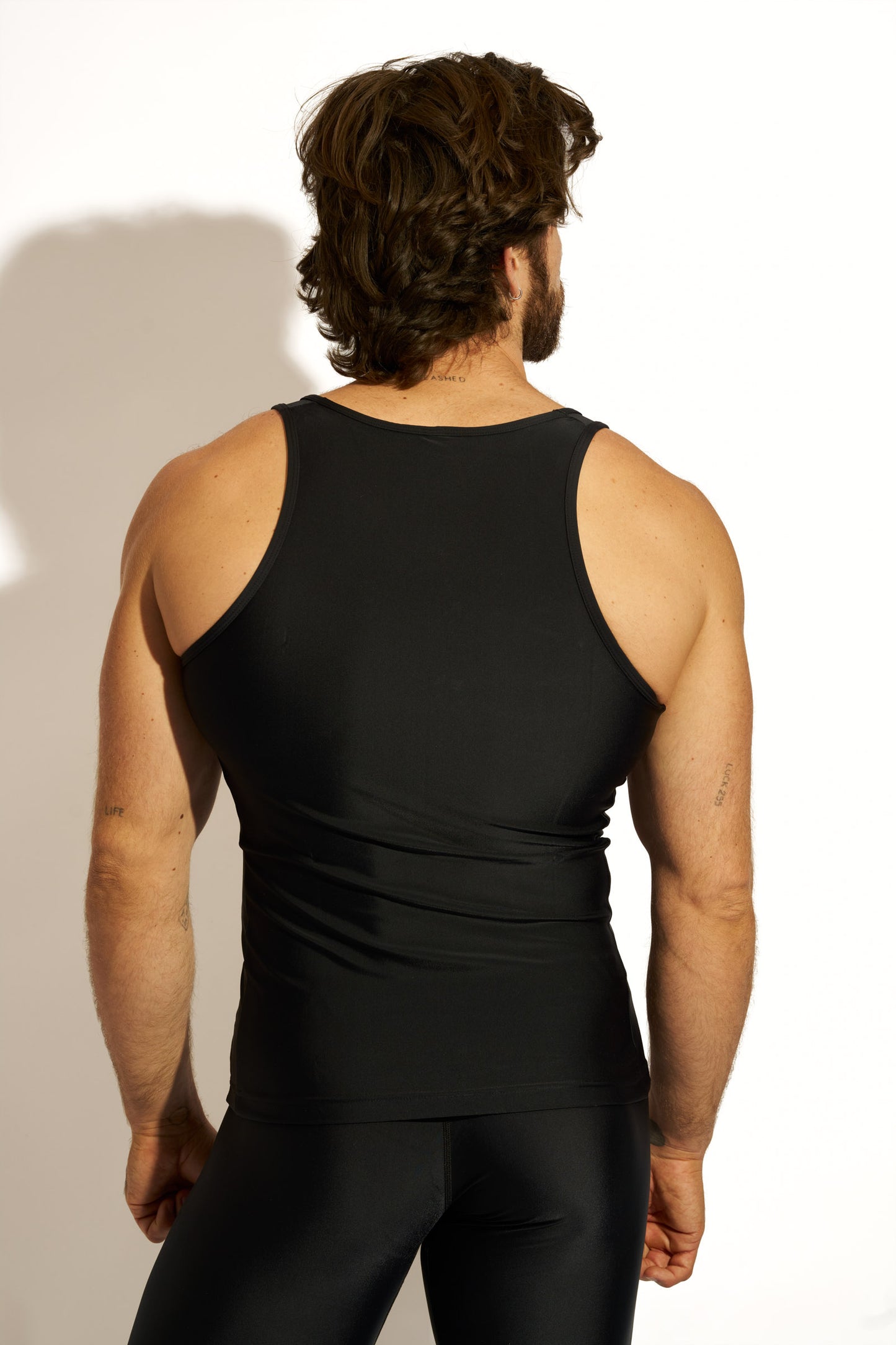 SIGNATURE TANK TOP SLIM FIT - BLACK