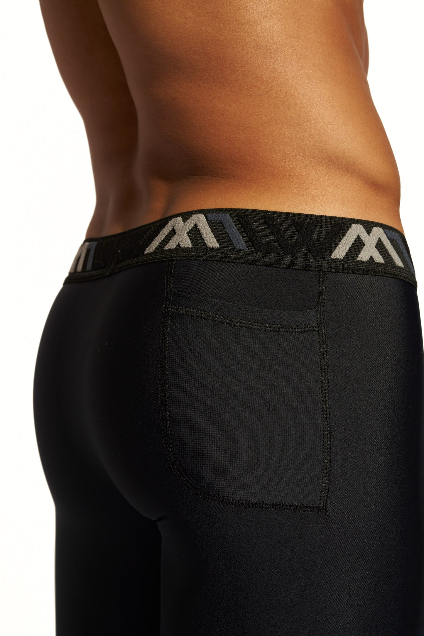SIGNATURE HYBRID BIKER SHORT - BLACK