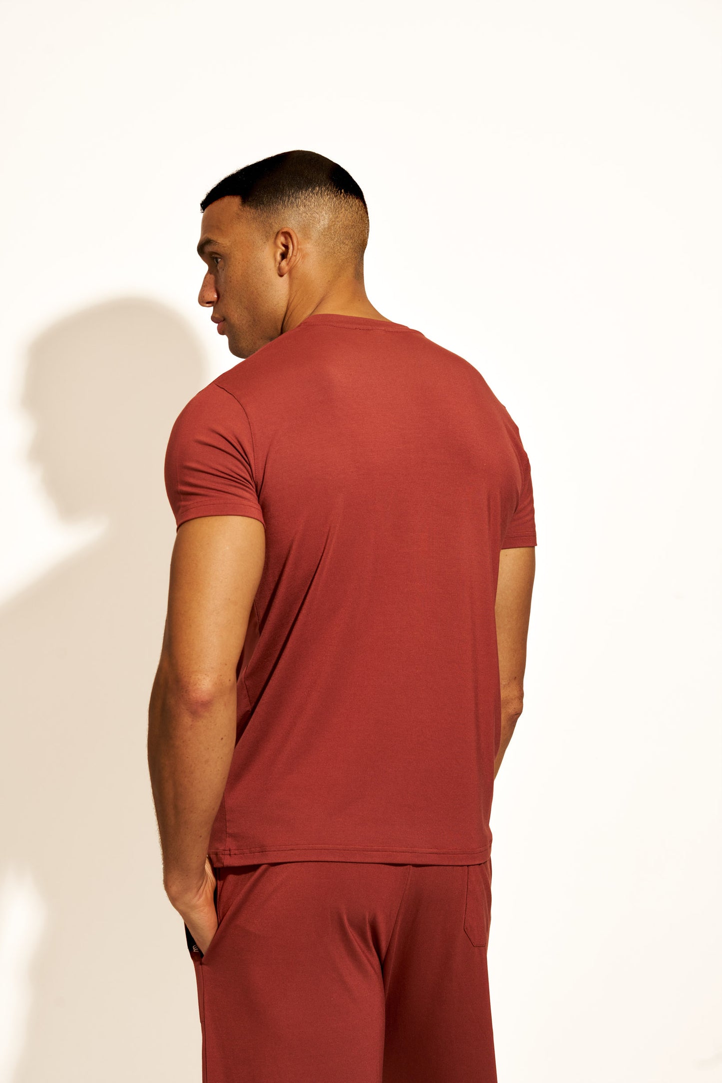 PREMIUM LOUNGEWEAR T-SHIRT - BRANDY SNIFTER