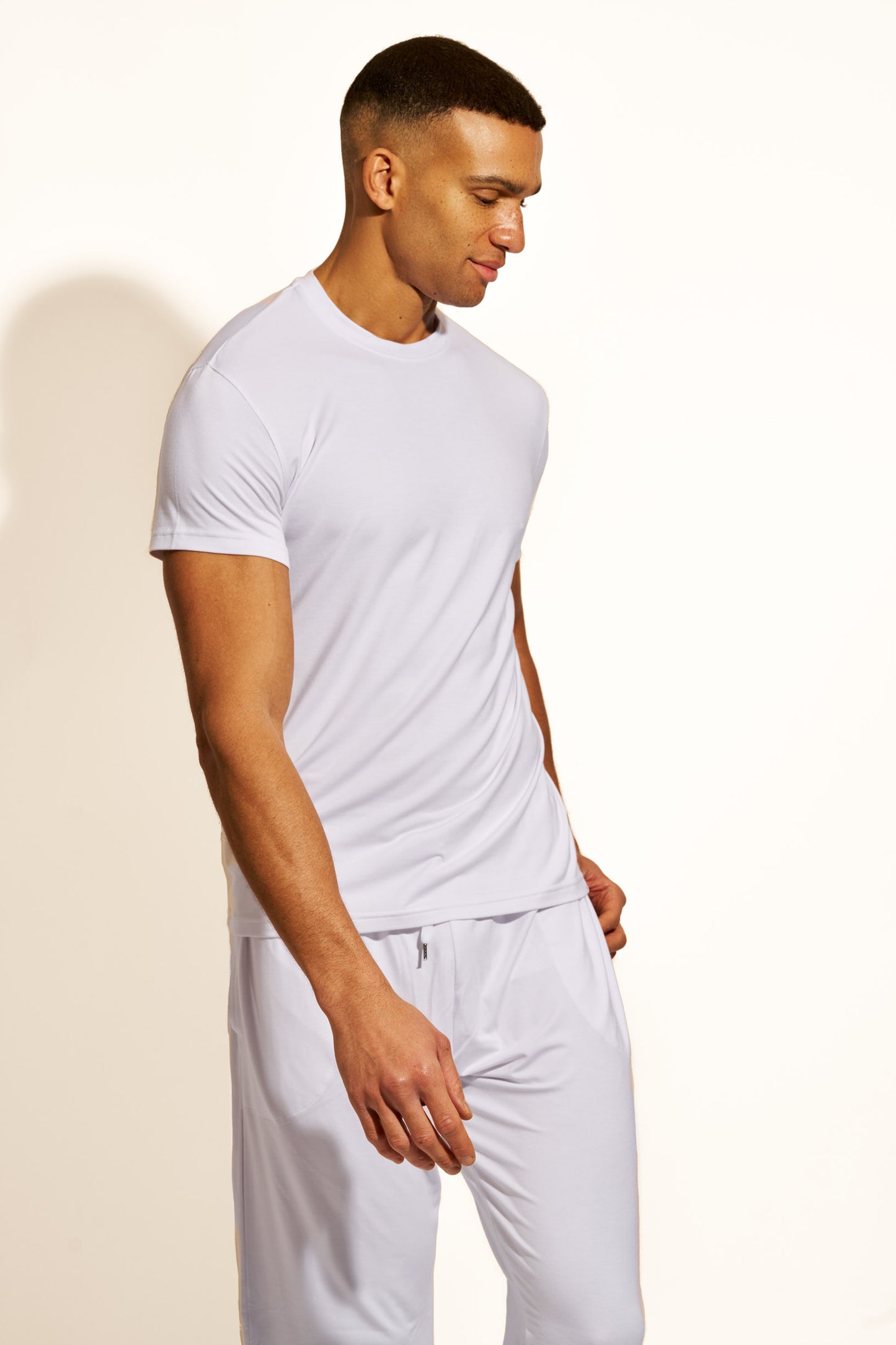 PREMIUM LOUNGEWEAR T-SHIRT - WHITE