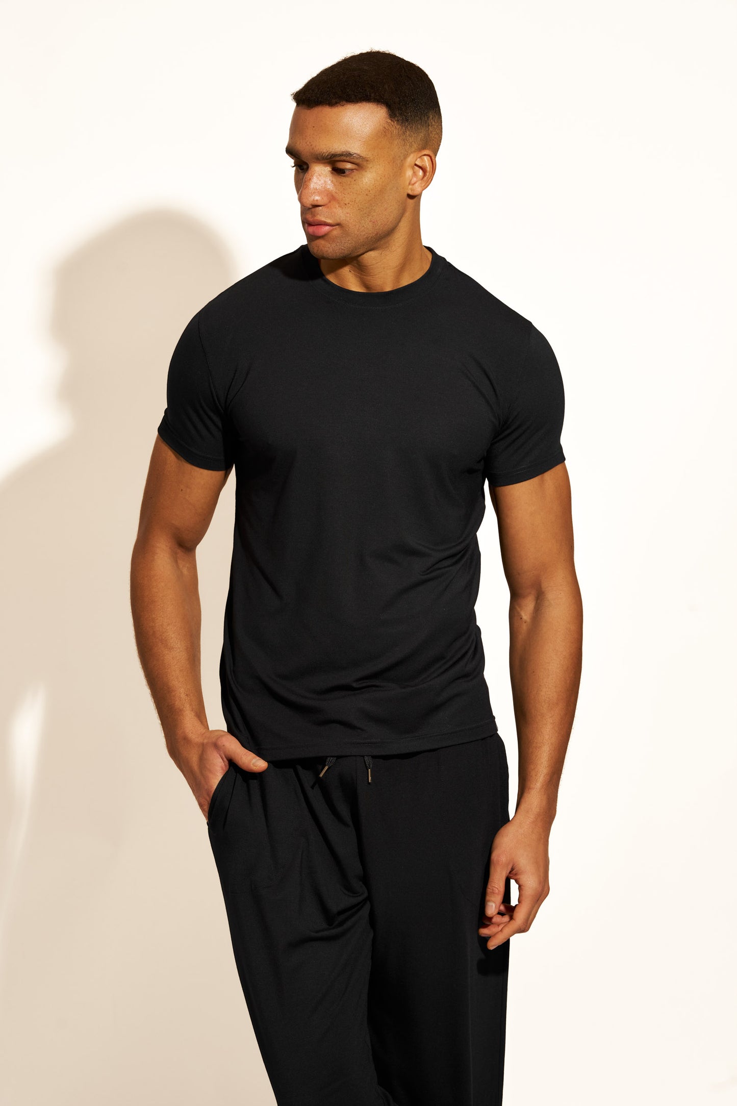 PREMIUM LOUNGEWEAR T-SHIRT - BLACK