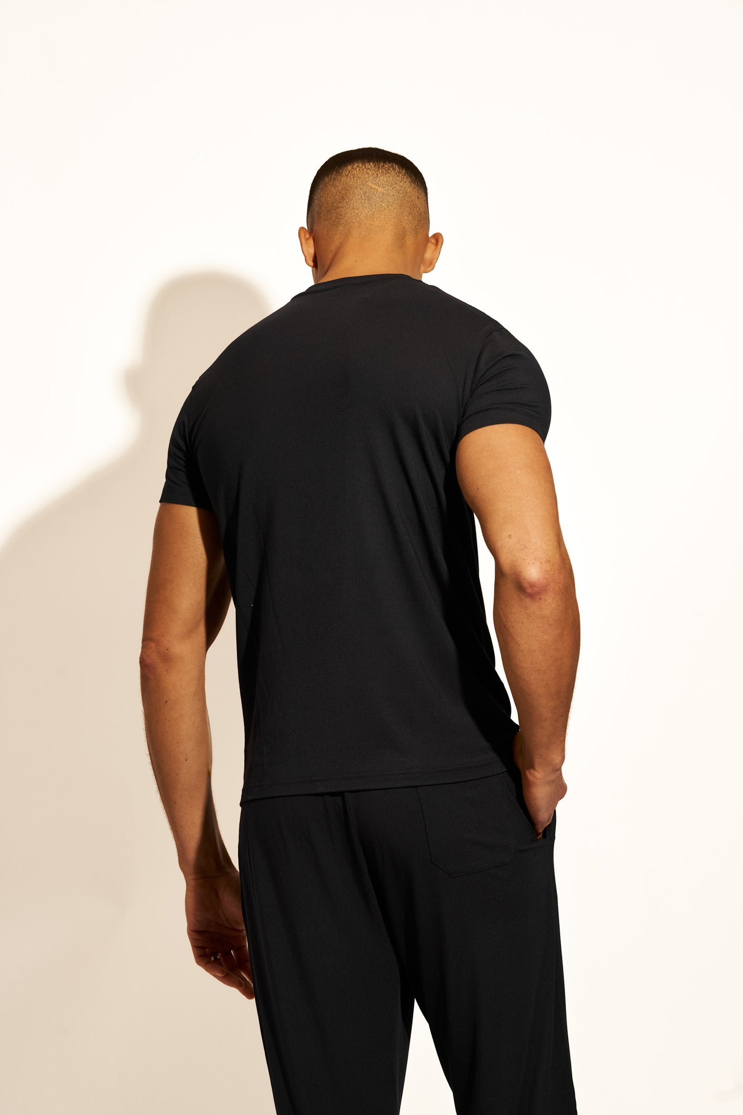 PREMIUM LOUNGEWEAR T-SHIRT - BLACK