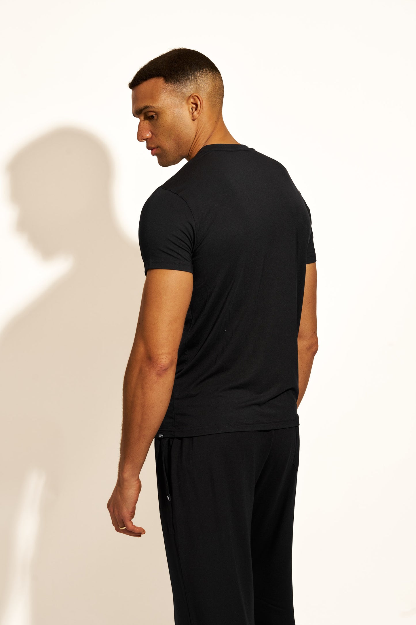 PREMIUM LOUNGEWEAR T-SHIRT - BLACK