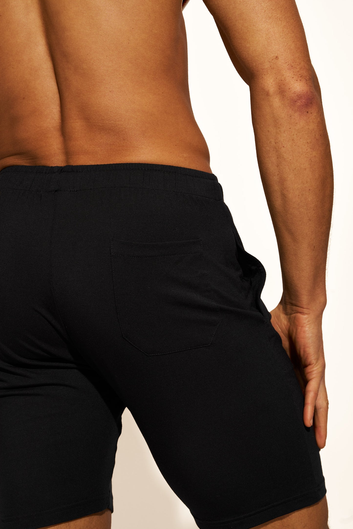 PREMIUM LOUNGEWEAR SHORT RELAXED FIT - BLACK