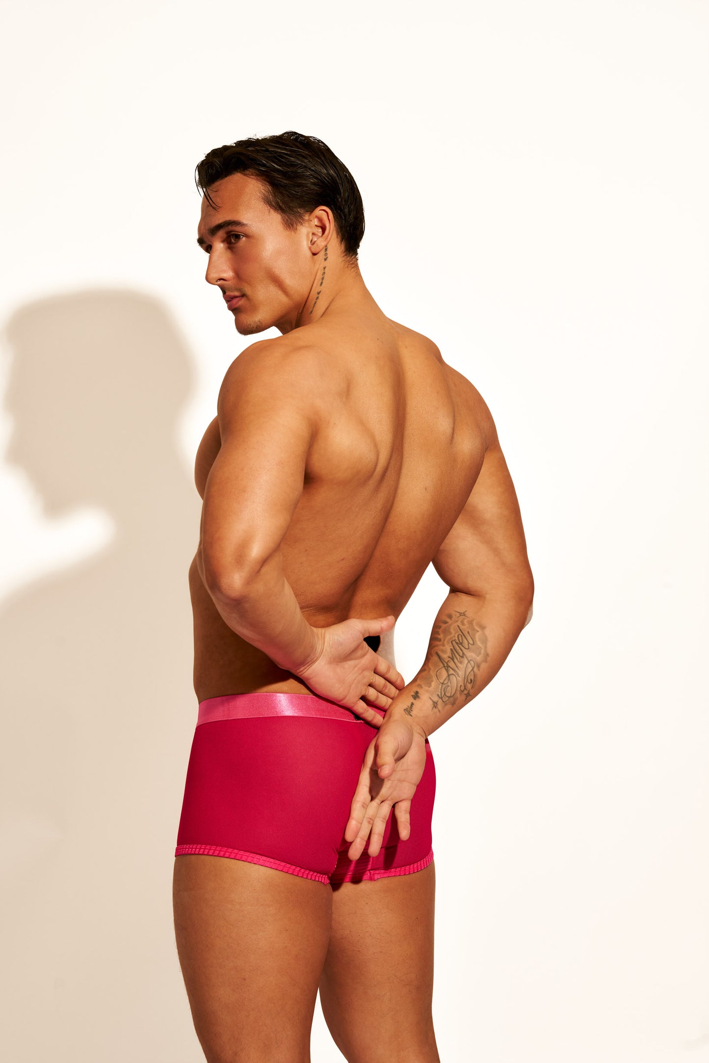 ALLURING MESH TRUNK - HOT PINK
